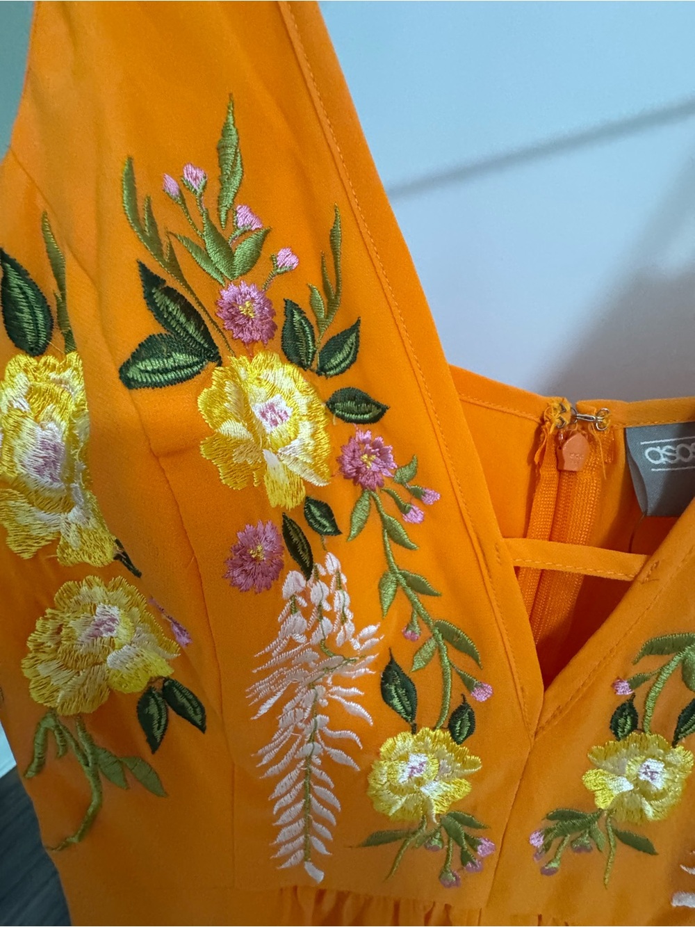 NWT ASOS DESIGN maxi dress and cutout detail with embroidery - Picture 10 of 11
